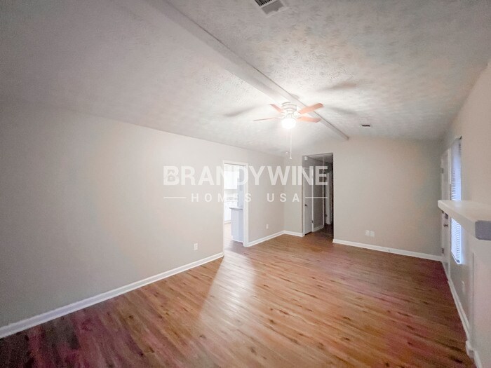 Building Photo - 5063 Springtree Ct