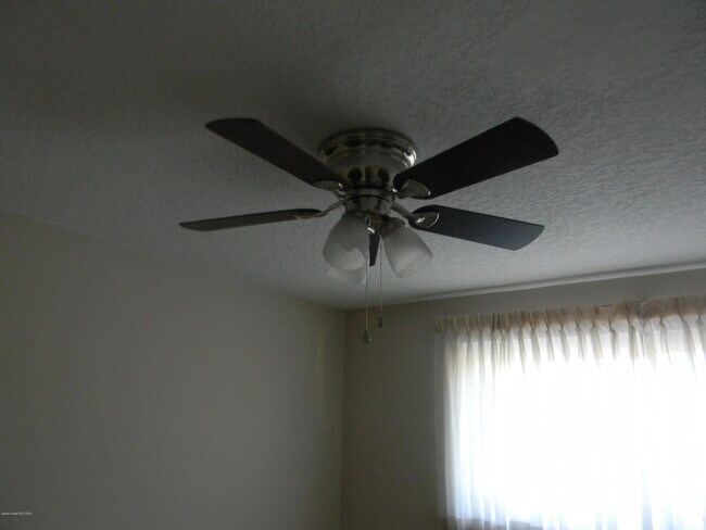 Building Photo - 1036 Ashley Ave