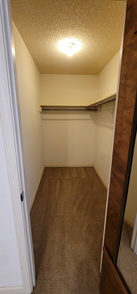 Very, Very large Master Closet!! - 1748 Port Dr