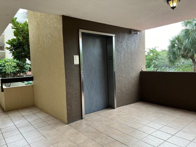 Building Photo - 955 Egret Cir