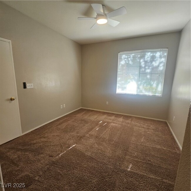 Building Photo - 9050 W Warm Springs Rd