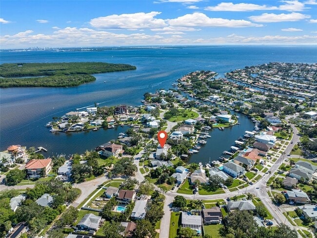 Primary Photo - 1902 Arrowhead Dr NE