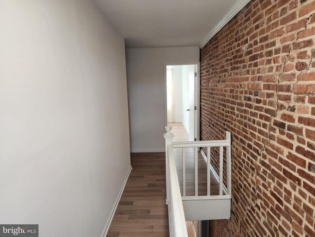 Building Photo - 308 S Bouldin St