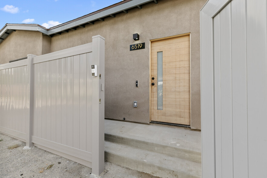 Building Photo - 6519 Coldwater Canyon Ave