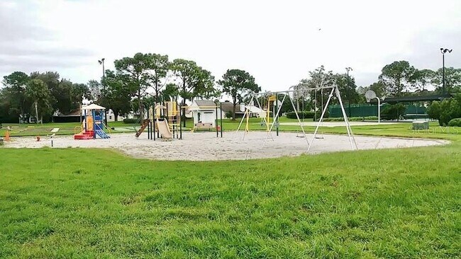 Building Photo - 3704 Southpointe Dr