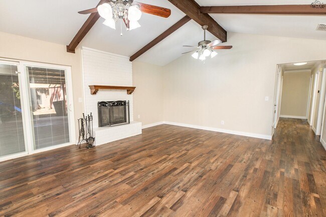 Building Photo - 1046 Jan Lee Dr