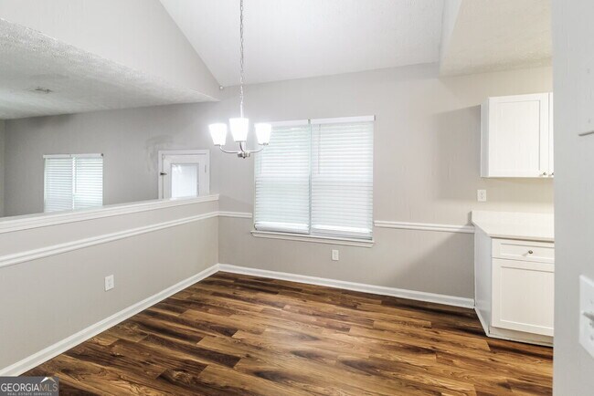 Building Photo - 1455 Pebble Ridge Ln