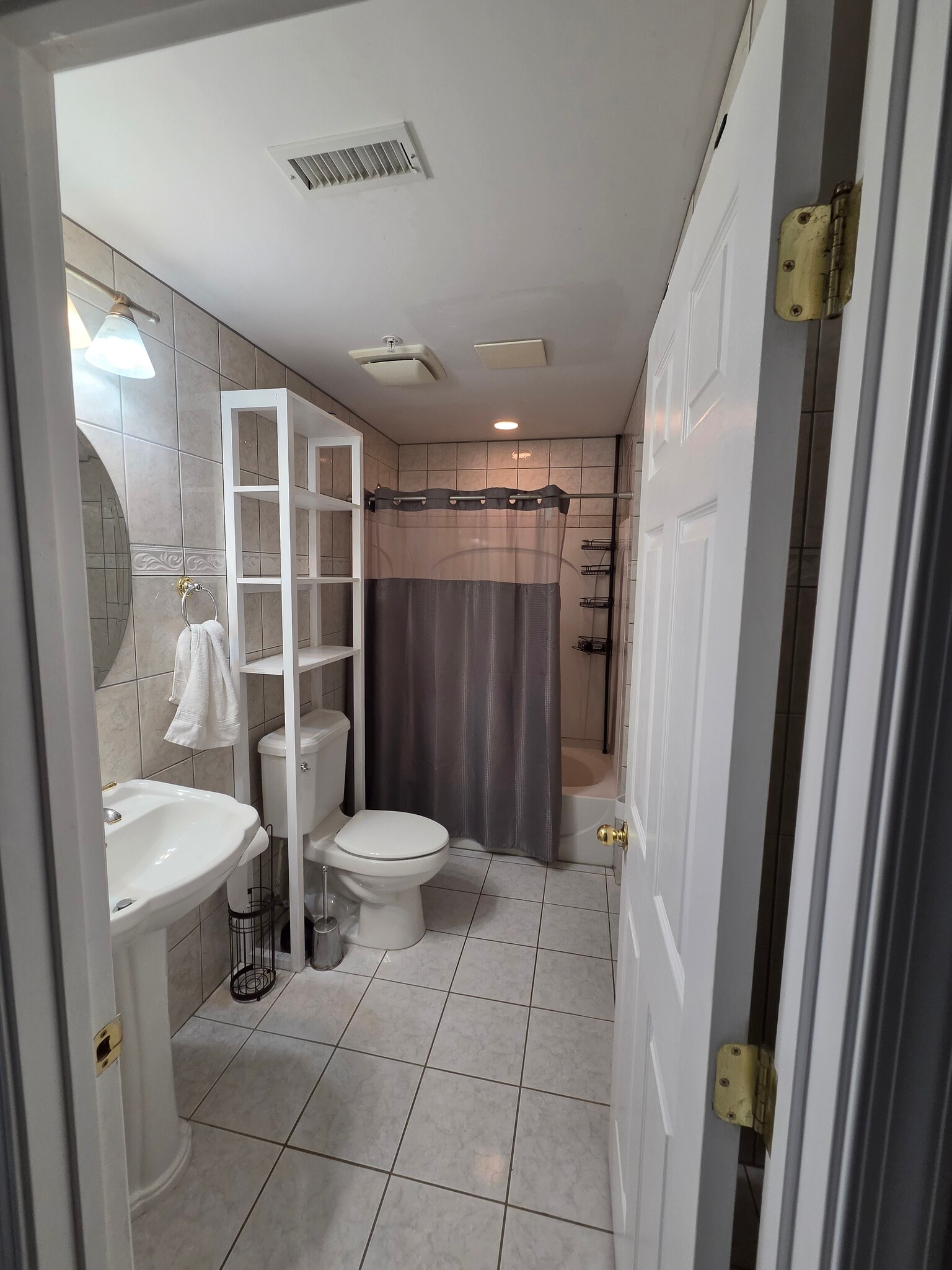 BATHROOM - 10801 Glenshire Dr