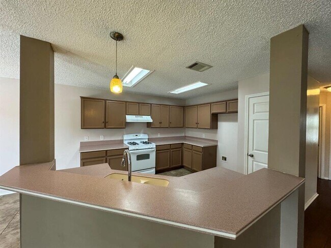 Building Photo - 1407 Ashley Dr