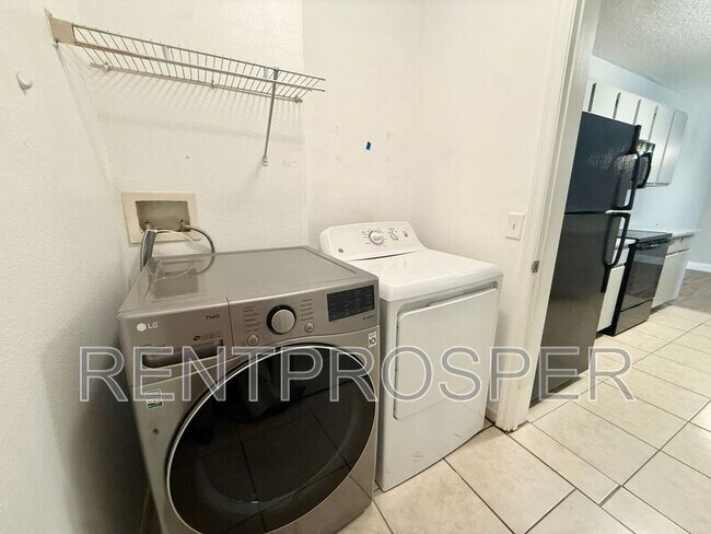 Building Photo - 6530 Swissco Dr