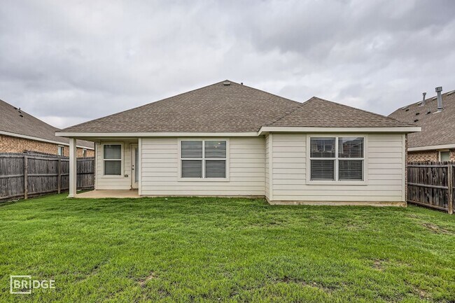 Building Photo - 6129 Fall Creek Ln