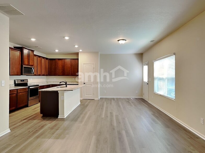 Building Photo - 154 Al Jennah Blvd