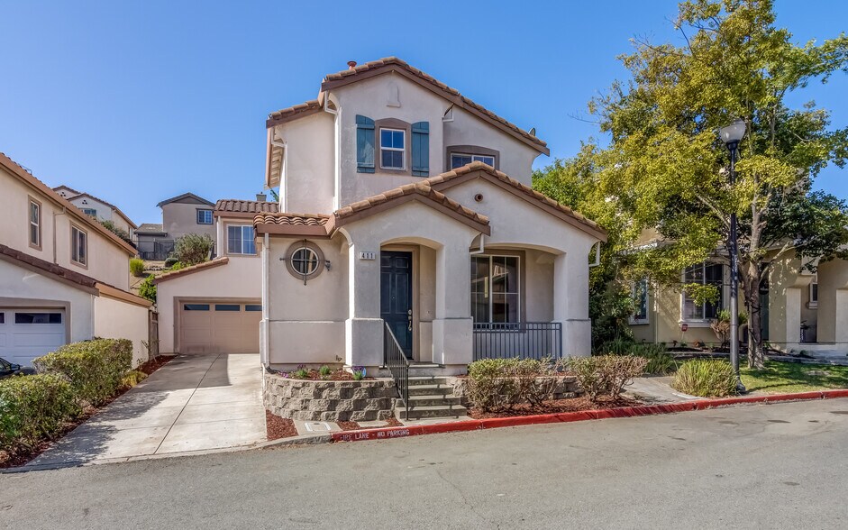 Primary Photo - 411 Canyon Ct