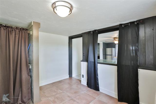 Building Photo - 609 Sunset Dr