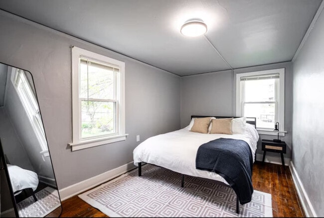 Building Photo - 1529 N Jefferson St