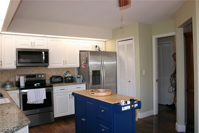 Building Photo - 20919 Villareal Way