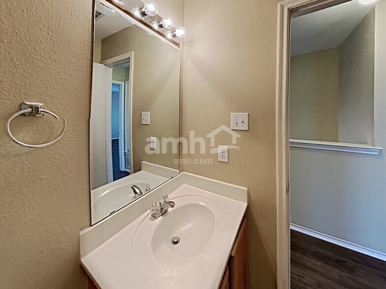 Building Photo - 1618 Withers Way