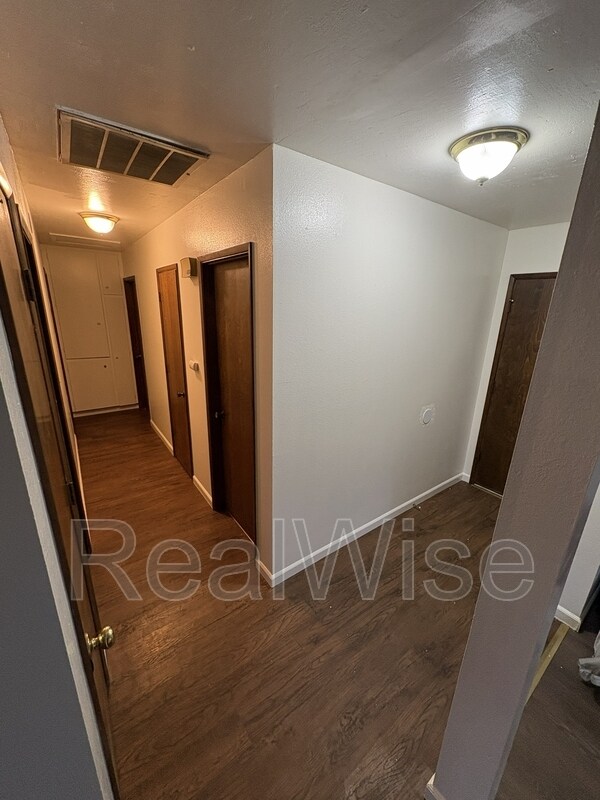 Building Photo - 231 Hawthorne St