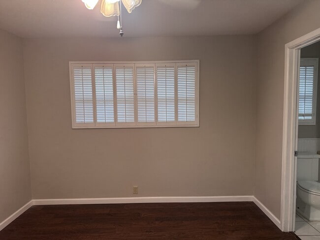 Building Photo - 2118 Westbrook Ave