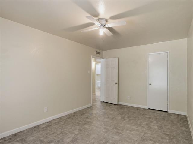 Building Photo - 1000 Windy Meadow Dr