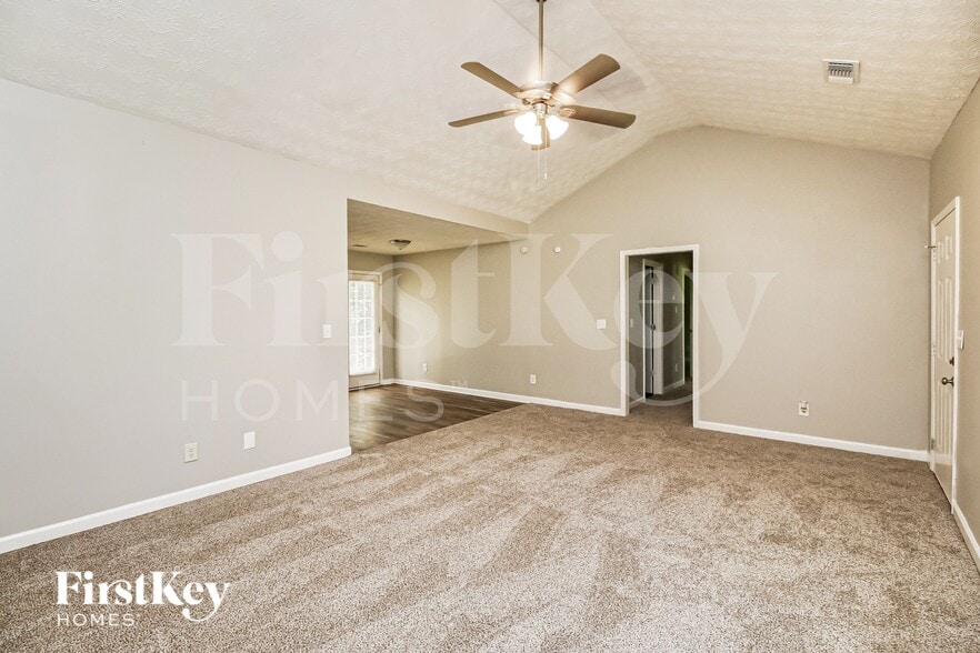 Building Photo - 838 E Marable St