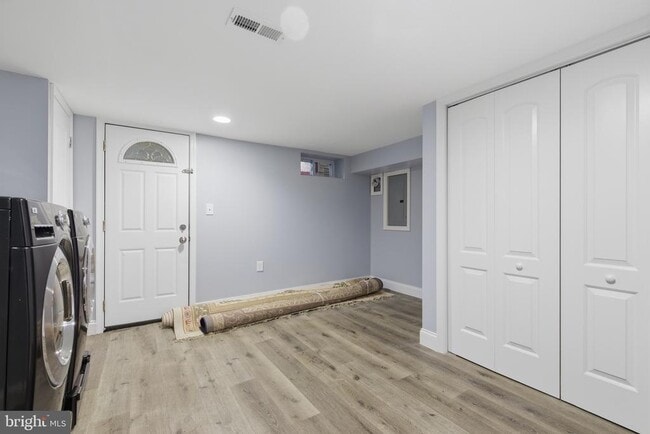 Building Photo - 811 Mildred Ave