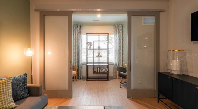 Building Photo - 110 Zora Pl