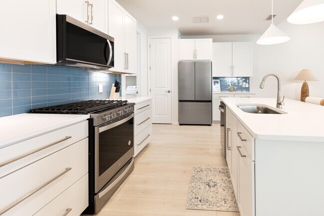 Building Photo - 8651 Sand dollar Dr