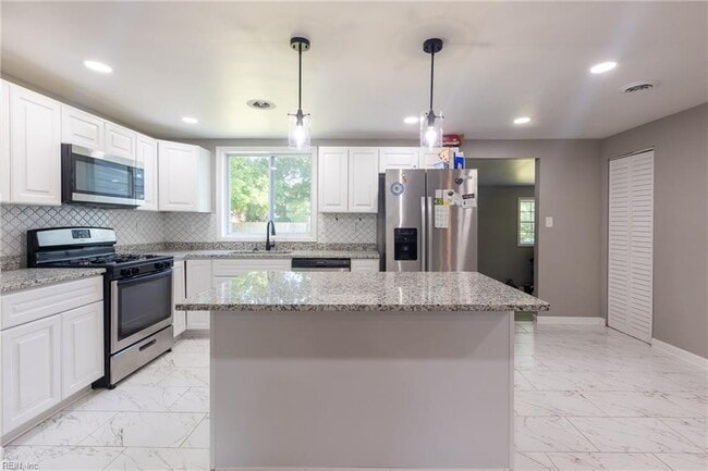 Building Photo - 1507 Hastings Dr