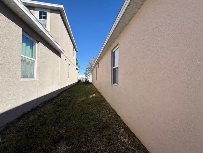 Building Photo - 3219 Stratton Cir