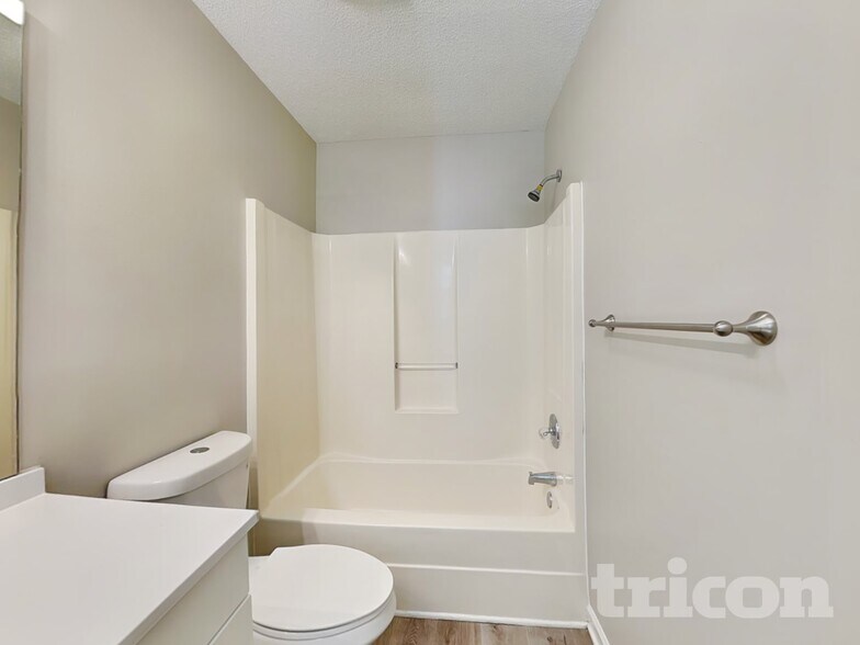 Building Photo - 5119 Daffodil Ln