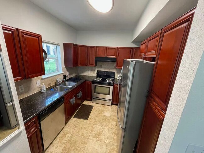 Building Photo - 1330 Old Spanish Trl