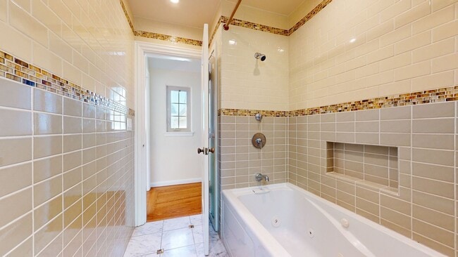 Building Photo - Beautiful Home Available In North Berkeley!