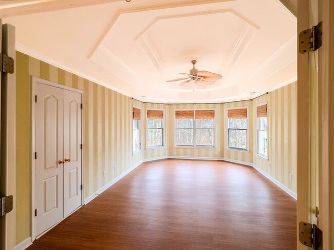 Building Photo - 12872 Waterside Dr