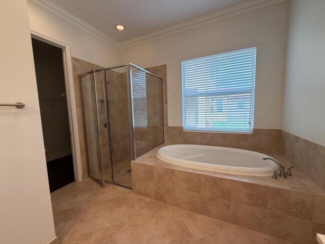 Building Photo - 2824 Bellarosa Circle