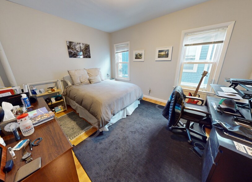Building Photo - 25 Tufts St