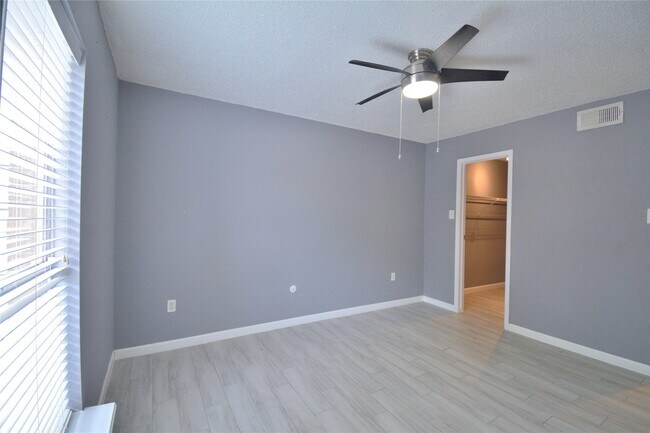 Building Photo - 260 El Dorado Blvd