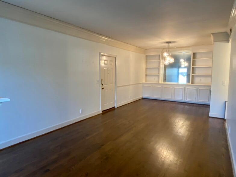 living room - 514 Sloan Rd