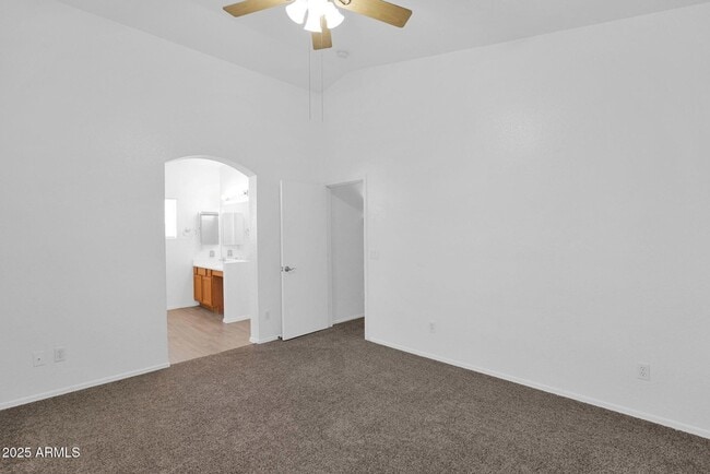 Building Photo - 1750 W Union Hills Dr