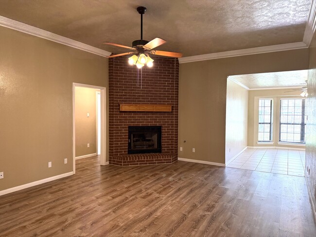 Building Photo - 1505 Richland Ct N
