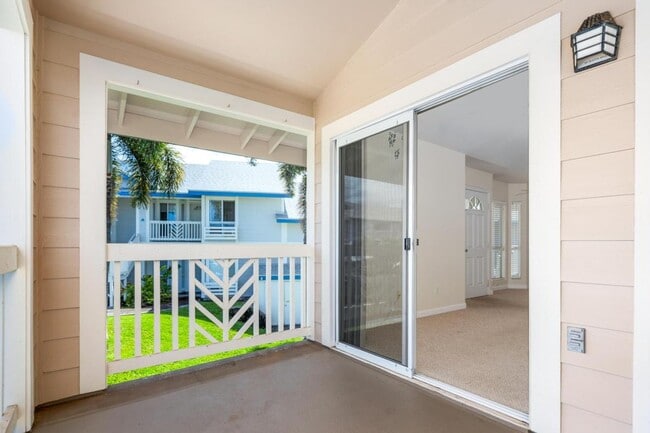 Building Photo - 2 Bedroom 2 Bathroom Upstairs Unit with Up...