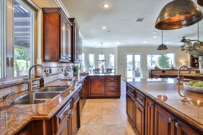 Building Photo - 39520 Colleen Way