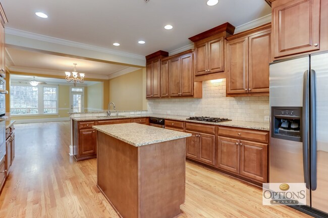 Building Photo - Elegant 4BR/3.5BA townhouse near EW Conn