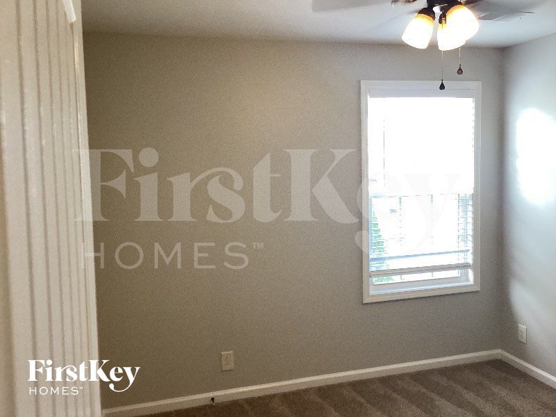 Building Photo - 978 Dwight Eisenhower Way