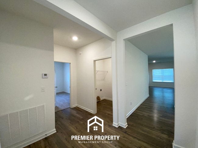 Building Photo - Modern 4BR/2BA Millington Home | Gourmet Island Kitchen & Luxury Primary Suite