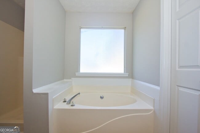 Building Photo - 4442 Gaelic Way SW