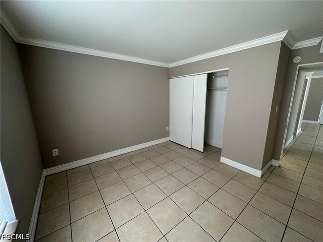 Building Photo - 1830 Maravilla Ave