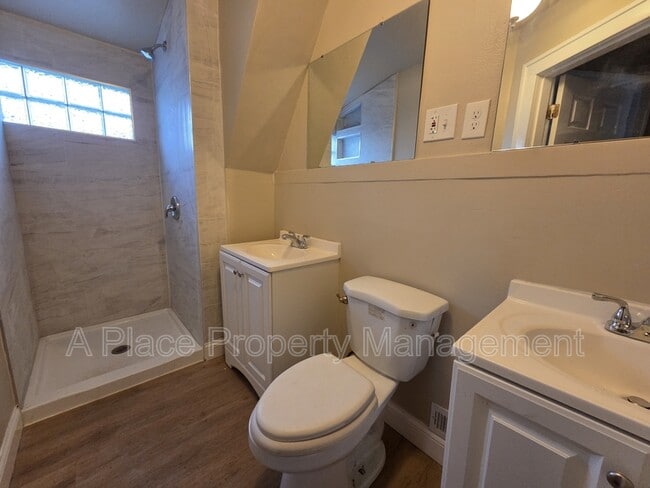 Building Photo - 8621 Hume Ave