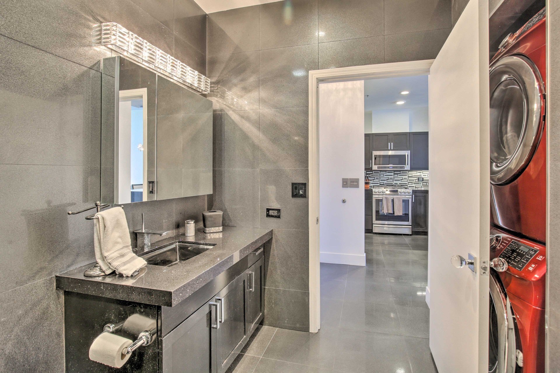 Building Photo - 530 K St