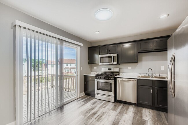Building Photo - 5611 Allemong Dr